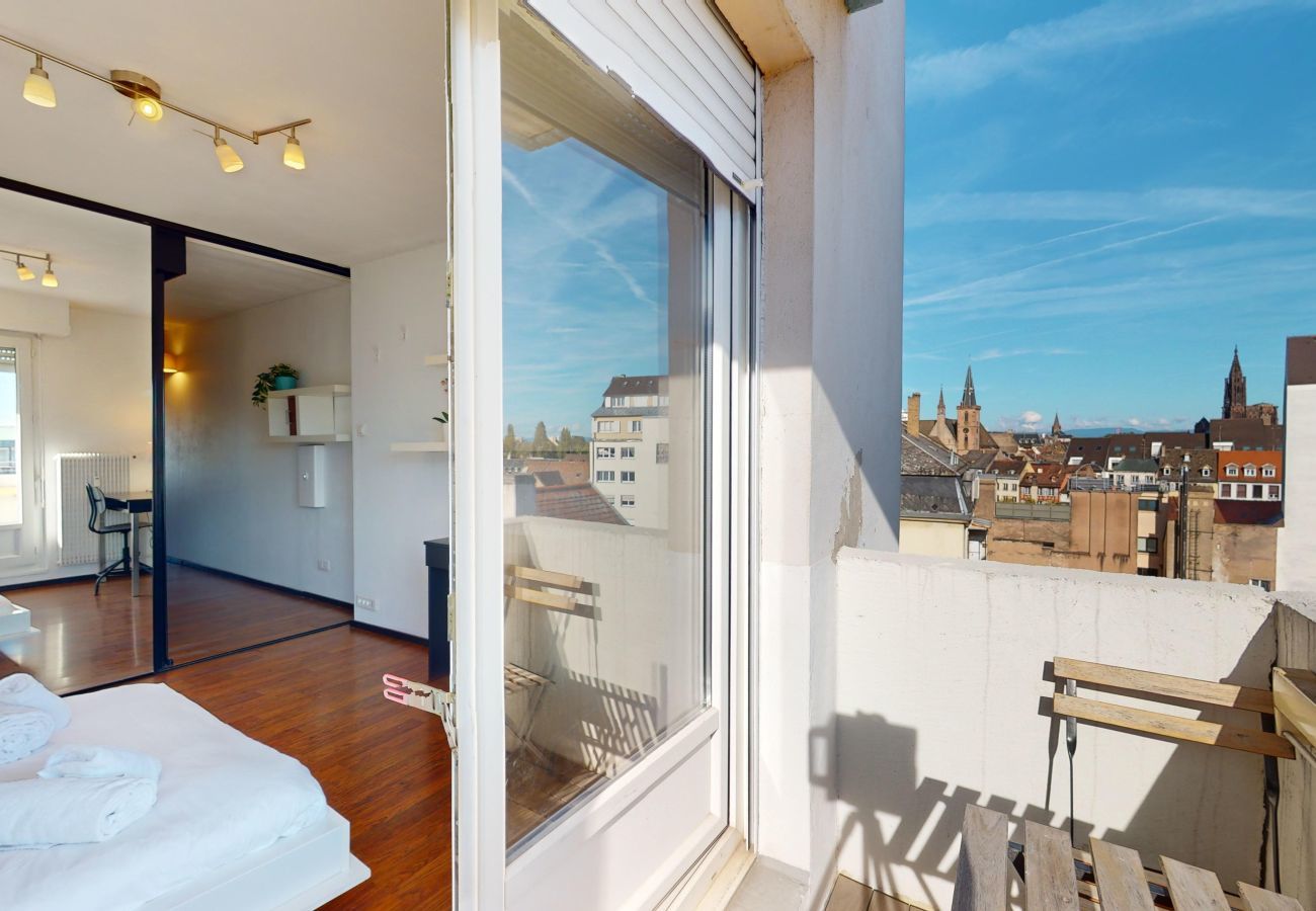 Ferienwohnung in Strasbourg - Meublé du Faubourg avec Balcon proche gare et peti